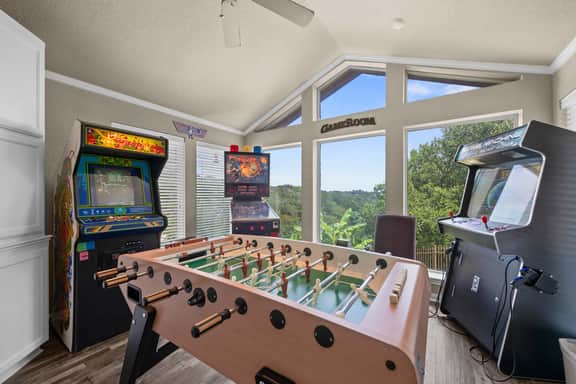 3700 sq ft | lake View | Pool | Arcade | Boat Ramp