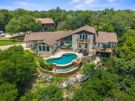 3700 sq ft | lake View | Pool | Arcade | Boat Ramp